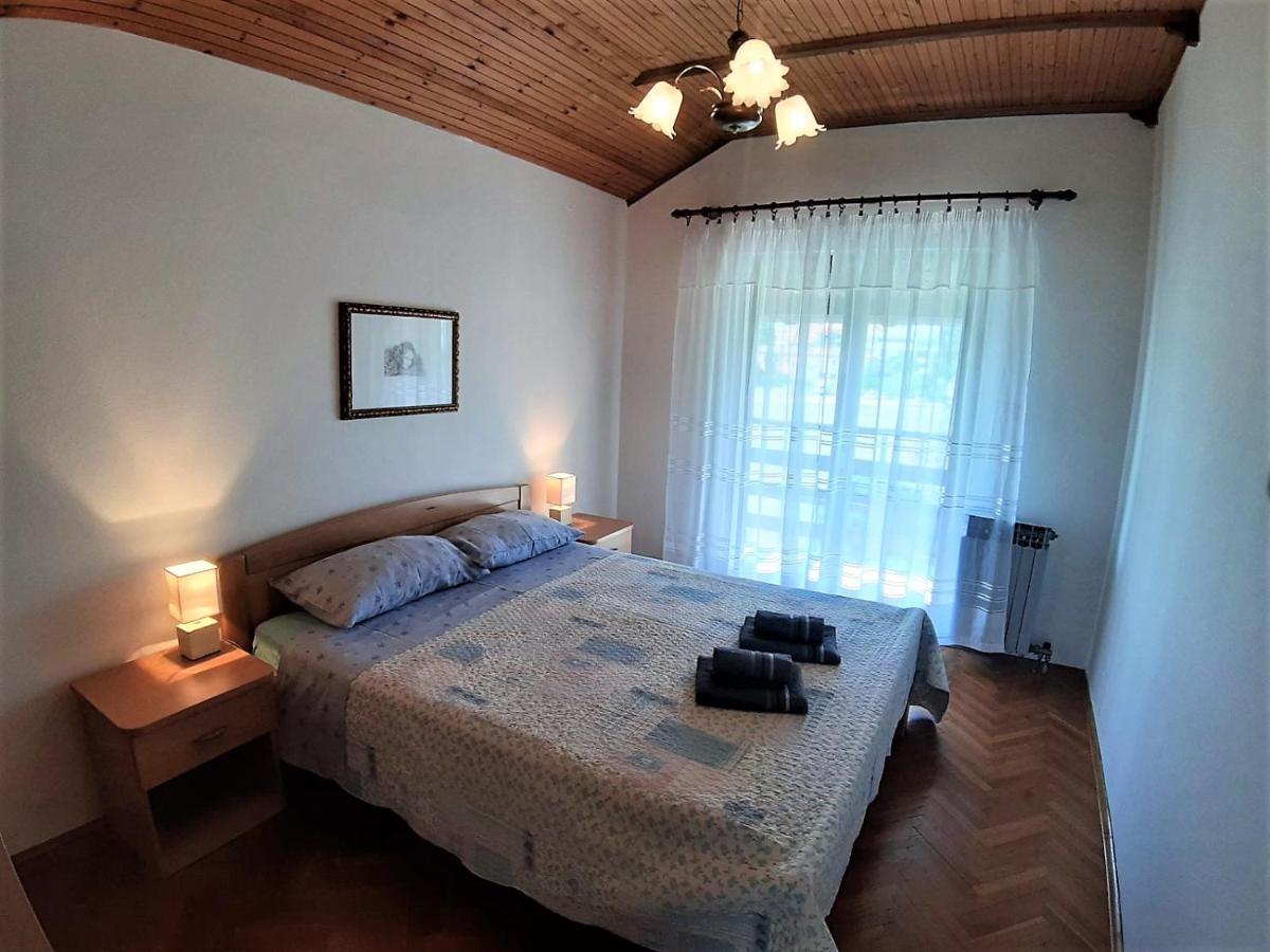 Apt Mirella Apartment Ровинь Экстерьер фото