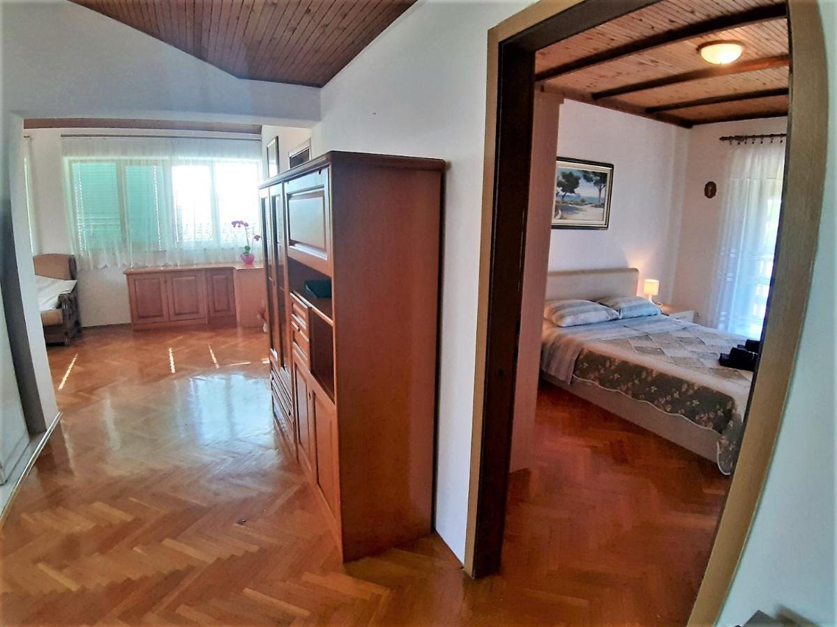 Apt Mirella Apartment Ровинь Экстерьер фото