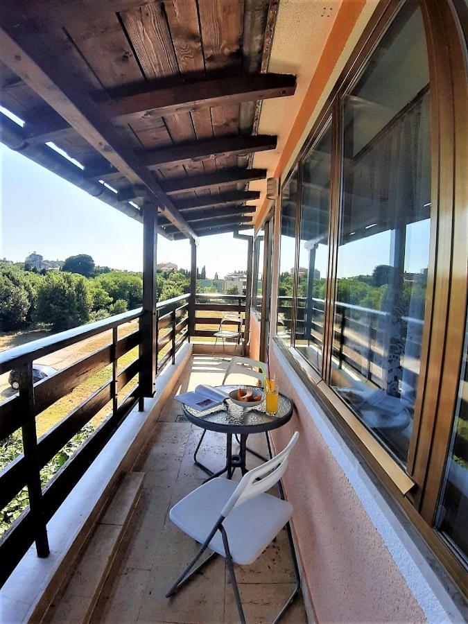 Apt Mirella Apartment Ровинь Экстерьер фото